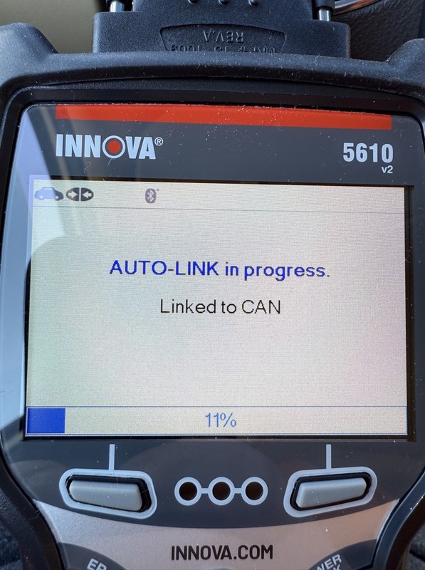 Innova 5610 scan tool display showing update-related menu options and device screen